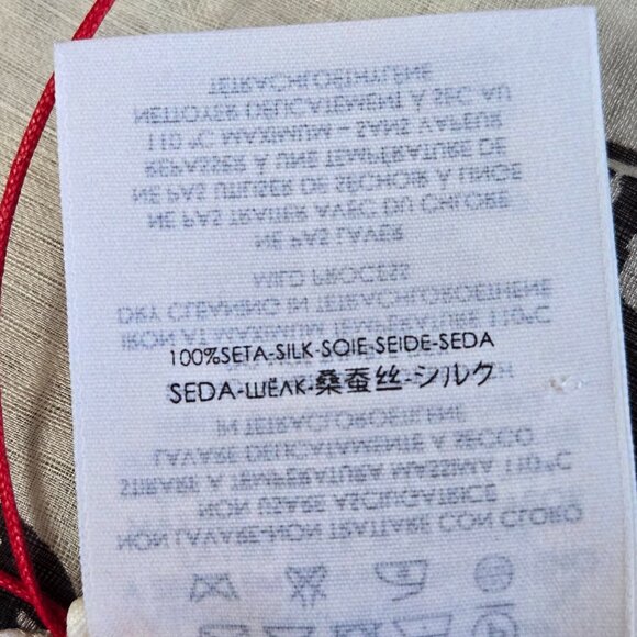 NWT 100% Silk Alexander McQueen Skull Scarf Black White - Picture 6 of 8